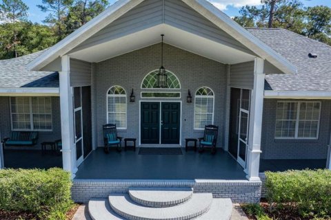House in High Springs, Florida 3 bedrooms, 210.7 sq.m. № 2092153 - photo 2