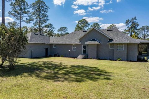 House in High Springs, Florida 3 bedrooms, 210.7 sq.m. № 2092153 - photo 3