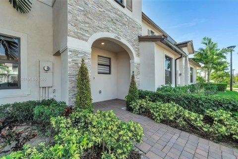 Touwnhouse à Homestead, Floride 3 chambres, 137.77 m2 № 2079054