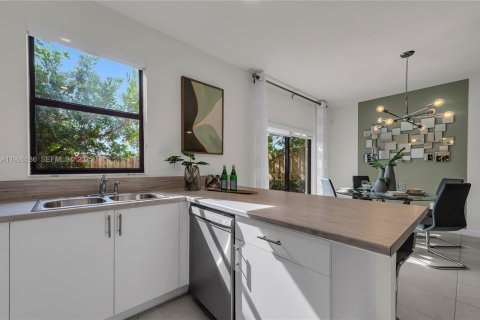 Adosado en venta en Homestead, Florida, 3 dormitorios, 137.77 m2 № 2079054 - foto 14