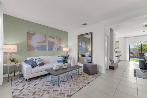 Adosado en venta en Homestead, Florida, 3 dormitorios, 137.77 m2 № 2079054 - foto 2