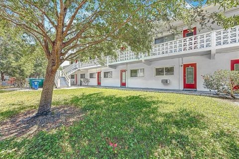 Condo in Seminole, Florida, 1 bedroom  № 1776654 - photo 10