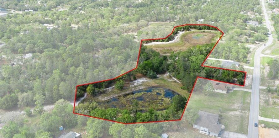 Terreno en Weeki Wachee, Florida № 1629052