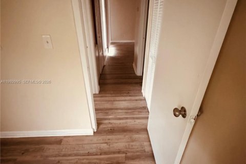 Copropriété à louer à Oakland Park, Floride: 2 chambres, 82.68 m2 № 2154387 - photo 9