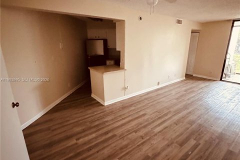 Copropriété à louer à Oakland Park, Floride: 2 chambres, 82.68 m2 № 2154387 - photo 2