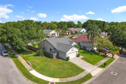 House in Oviedo, Florida 3 bedrooms, 141.03 sq.m. № 1792909 - photo 6