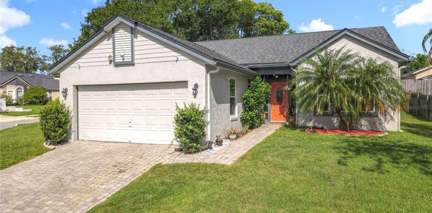 House in Oviedo, Florida 3 bedrooms, 141.03 sq.m. № 1792909