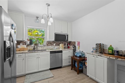 Villa ou maison à vendre à Tampa, Floride: 5 chambres, 175.03 m2 № 1876554 - photo 14