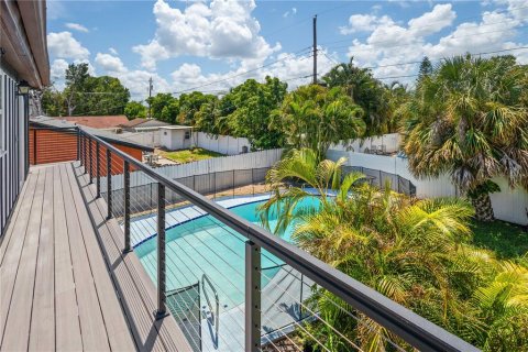 Villa ou maison à vendre à Tampa, Floride: 5 chambres, 175.03 m2 № 1876554 - photo 5