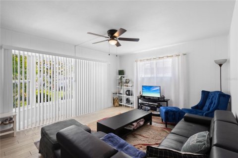 Villa ou maison à vendre à Tampa, Floride: 5 chambres, 175.03 m2 № 1876554 - photo 10