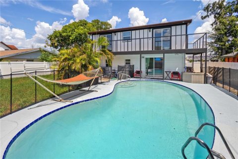 Villa ou maison à vendre à Tampa, Floride: 5 chambres, 175.03 m2 № 1876554 - photo 6