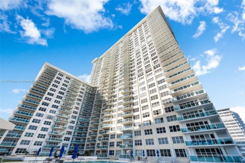 Condo in Fort Lauderdale, Florida, 1 bedroom  № 1868287 - photo 4