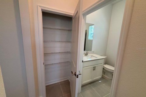 Villa ou maison à louer à Clermont, Floride: 1 chambre, 44.59 m2 № 2425988 - photo 8