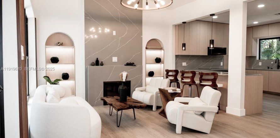 House in Miami, Florida 4 bedrooms, 141.12 sq.m. № 1982003