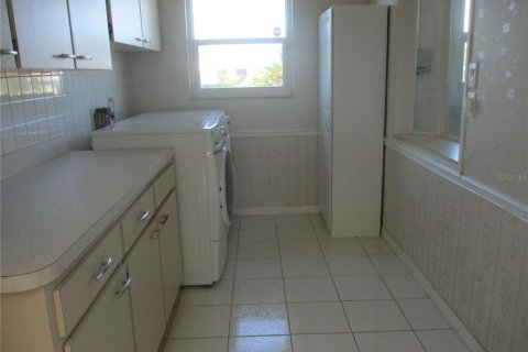 Villa ou maison à louer à Sun City Center, Floride: 2 chambres, 163.14 m2 № 2388627 - photo 20