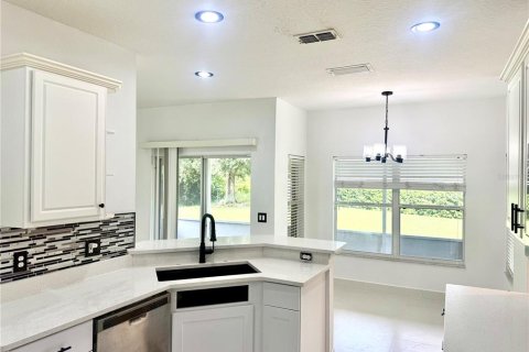 House in Orlando, Florida 5 bedrooms, 285.58 sq.m. № 2379499 - photo 10