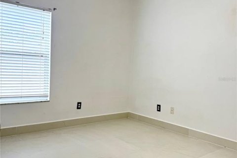 House in Orlando, Florida 5 bedrooms, 285.58 sq.m. № 2379499 - photo 11