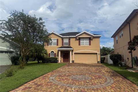 House in Orlando, Florida 5 bedrooms, 285.58 sq.m. № 2379499 - photo 2