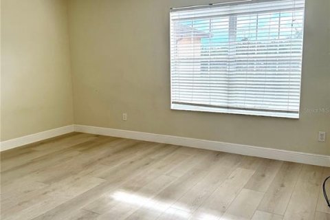 House in Orlando, Florida 5 bedrooms, 285.58 sq.m. № 2379499 - photo 27