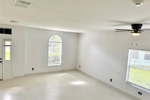 House in Orlando, Florida 5 bedrooms, 285.58 sq.m. № 2379499 - photo 4