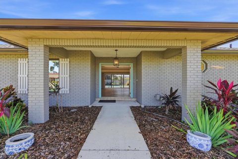 House in Sarasota, Florida 3 bedrooms, 197.42 sq.m. № 2421755
