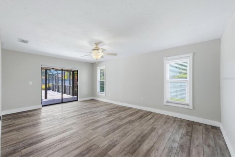 House in Sarasota, Florida 3 bedrooms, 197.42 sq.m. № 2421755 - photo 26