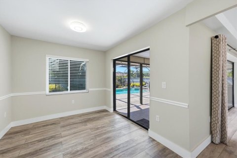 House in Sarasota, Florida 3 bedrooms, 197.42 sq.m. № 2421755 - photo 21