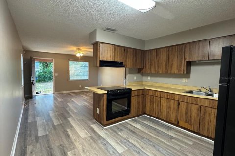 Appartement à louer à Seffner, Floride: 2 chambres, 78.04 m2 № 2207727 - photo 6