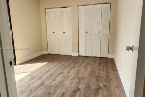 Copropriété à louer à Miami, Floride: 3 chambres, 135.82 m2 № 1983403 - photo 30