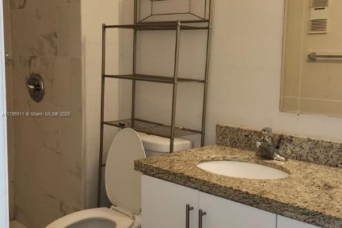 Copropriété à louer à Miami, Floride: 3 chambres, 135.82 m2 № 1983403 - photo 25