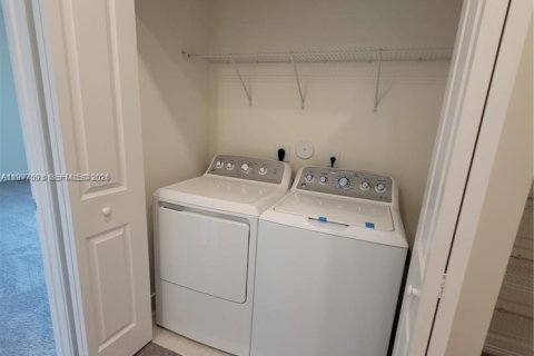 Touwnhouse à louer à Doral, Floride: 3 chambres, 149.02 m2 № 2051430 - photo 8