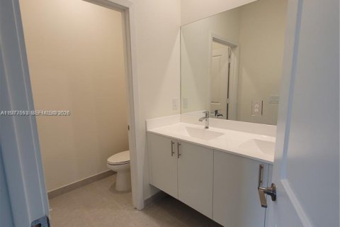 Touwnhouse à louer à Doral, Floride: 3 chambres, 149.02 m2 № 2051430 - photo 14