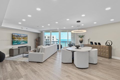 Copropriété à vendre à Sunny Isles Beach, Floride: 2 chambres, 175.21 m2 № 1779140 - photo 1