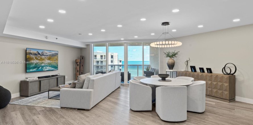 Condo à Sunny Isles Beach, Floride, 2 chambres  № 1779140