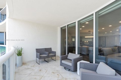 Copropriété à vendre à Sunny Isles Beach, Floride: 2 chambres, 175.21 m2 № 1779140 - photo 11