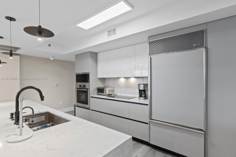 Copropriété à vendre à Sunny Isles Beach, Floride: 2 chambres, 175.21 m2 № 1779140 - photo 19