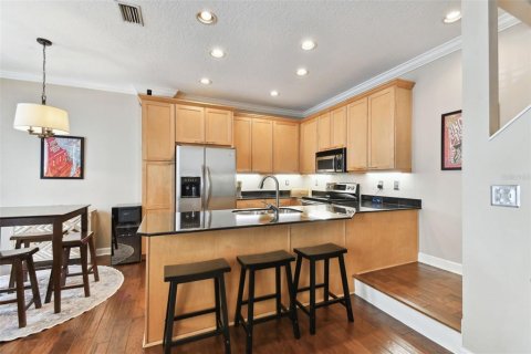 Townhouse in Tampa, Florida 2 bedrooms, 141.4 sq.m. № 1538238 - photo 17