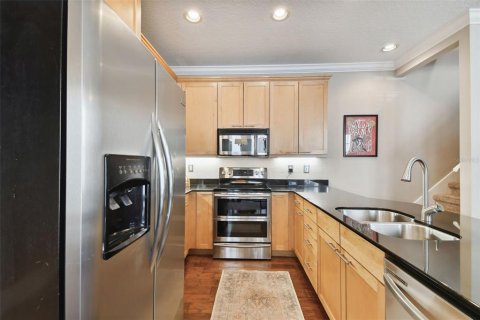 Townhouse in Tampa, Florida 2 bedrooms, 141.4 sq.m. № 1538238 - photo 22