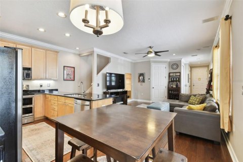 Townhouse in Tampa, Florida 2 bedrooms, 141.4 sq.m. № 1538238 - photo 16