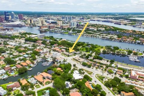 Adosado en venta en Tampa, Florida, 4 dormitorios, 321.63 m2 № 1612694 - foto 14