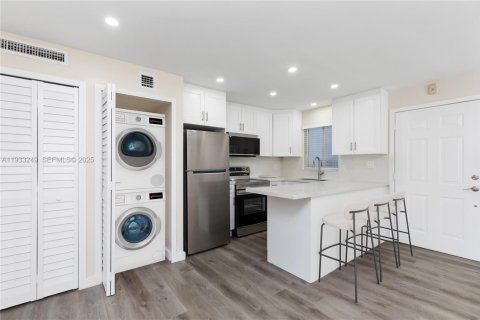 Condominio en venta en Miami, Florida, 1 dormitorio, 58.53 m2 № 1992790 - foto 6