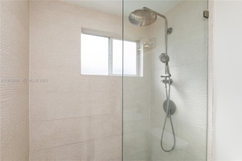 Condominio en venta en Miami, Florida, 1 dormitorio, 58.53 m2 № 1992790 - foto 25