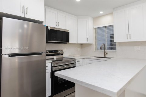 Condominio en venta en Miami, Florida, 1 dormitorio, 58.53 m2 № 1992790 - foto 11