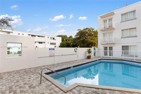 Condominio en venta en Miami, Florida, 1 dormitorio, 58.53 m2 № 1992790 - foto 30