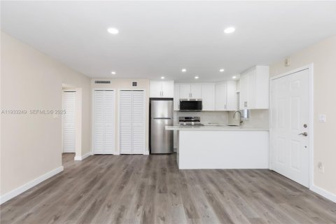 Condominio en venta en Miami, Florida, 1 dormitorio, 58.53 m2 № 1992790 - foto 8