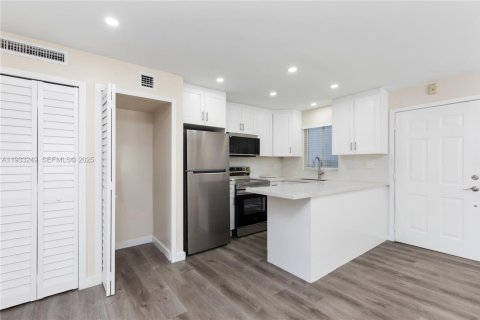 Condominio en venta en Miami, Florida, 1 dormitorio, 58.53 m2 № 1992790 - foto 7