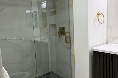 Copropriété à louer à Miami, Floride: 1 chambre, 82.68 m2 № 2263354 - photo 11