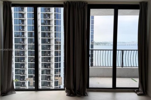 Copropriété à louer à Miami, Floride: 1 chambre, 82.68 m2 № 2263354 - photo 2