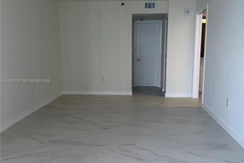 Copropriété à louer à Miami, Floride: 1 chambre, 82.68 m2 № 2263354 - photo 5