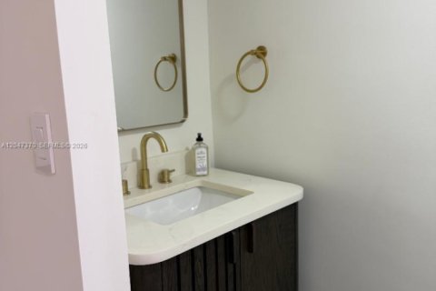 Copropriété à louer à Miami, Floride: 1 chambre, 82.68 m2 № 2263354 - photo 13